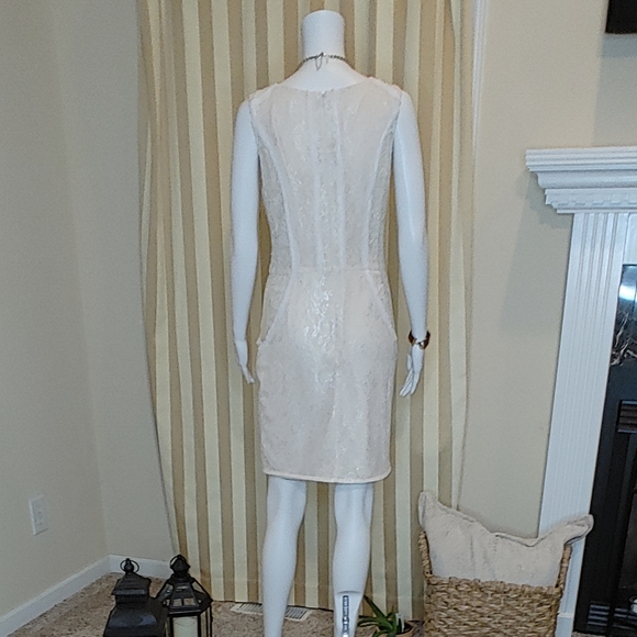 A. DREA LACE BODY-CON DRESS L - Picture 6 of 15